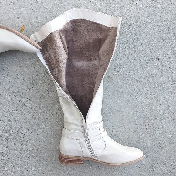 JustFab Stone Light Grey Knee Length Zip Western Style Low Heel Boots Like New - Picture 7 of 9